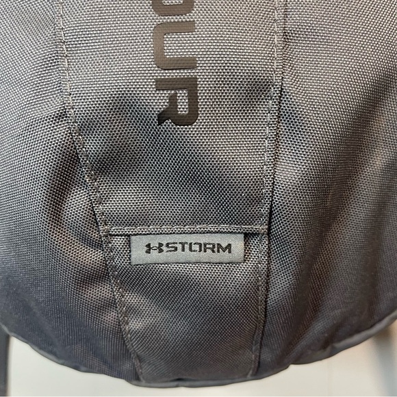 Under Armour Unisex Hustle Lite Backpack Grey Travel School Gym Bag Backpack - Picture 3 of 10